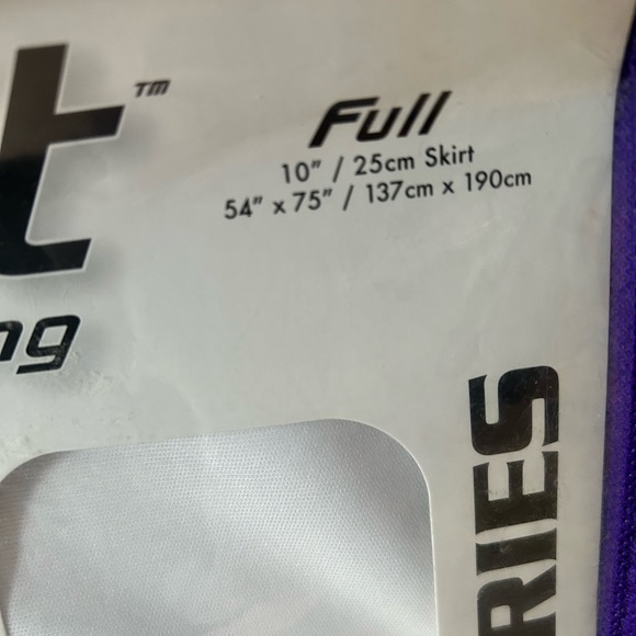 Mattress Protector-Waterproof for Full size bed.Still in packaging -never used. - Picture 5 of 7